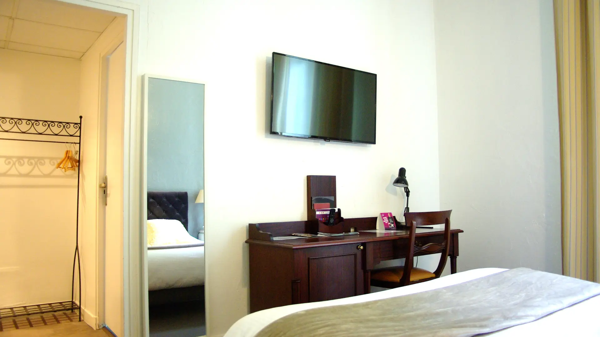 Hôtel Villa Montpensier - Pau - Chambre double TV