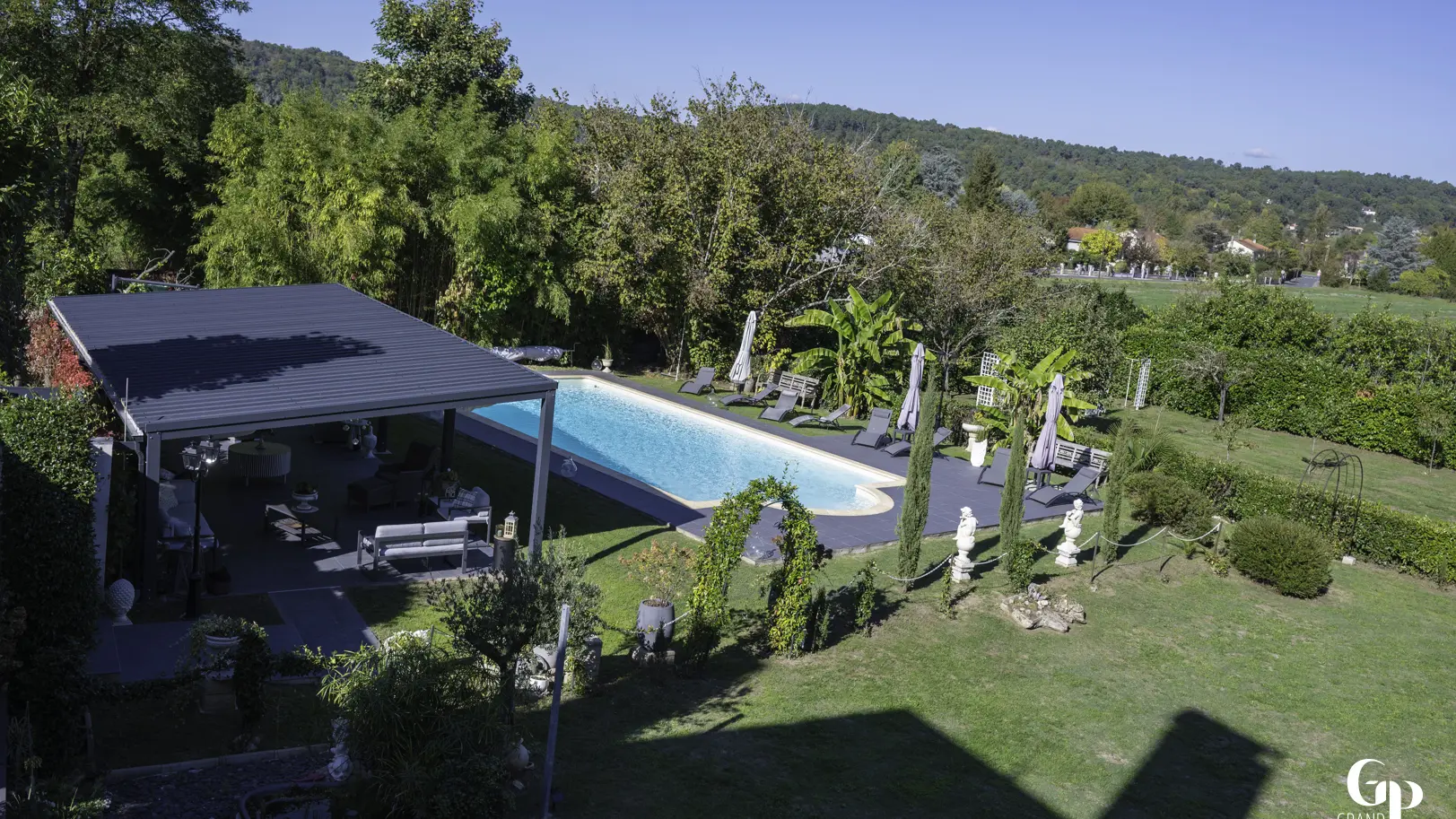 LA MAISON AU CEDRE  (18 sur 11)