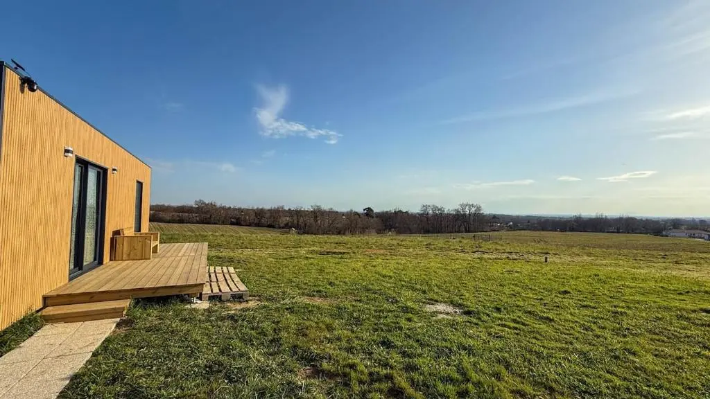 La Box des Oiseaux jardin et vue 2025 ©AguilarVelten