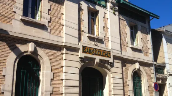 Les Bains-Douches au soleil