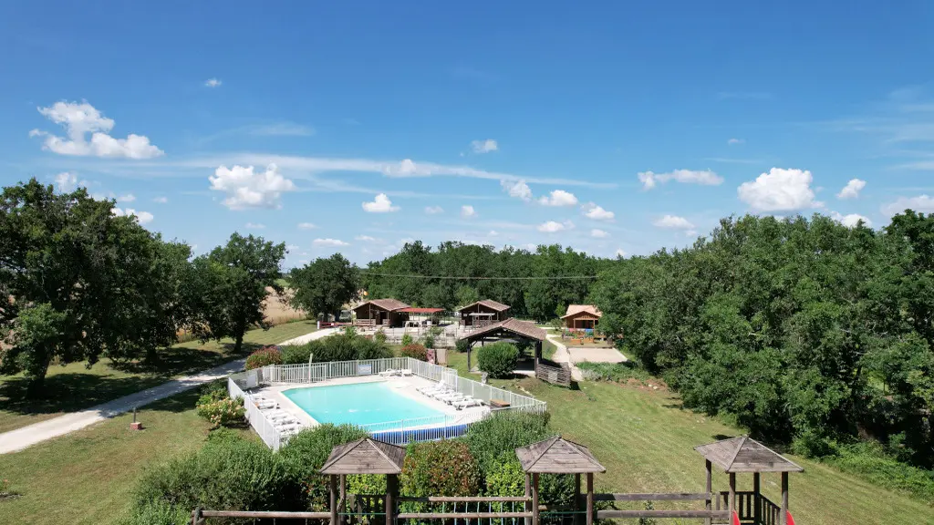 Leschaletsdedordogne03 2
