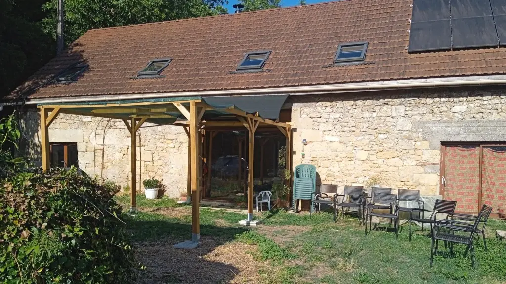 Leycaut-Gîte_entrée_Ouest
