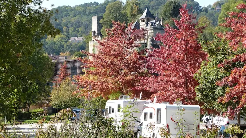 Montignac camping-car château 2 ©ALR BD