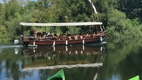 Roxane Cyrano Bergerac - paddle détente été rivière balade gabar