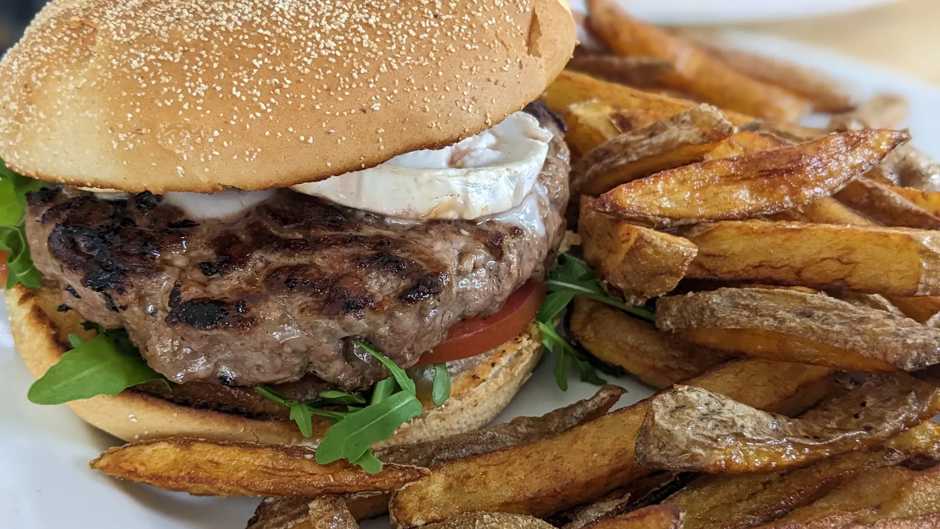 Burger du chef - fromage de chèvre & roquette