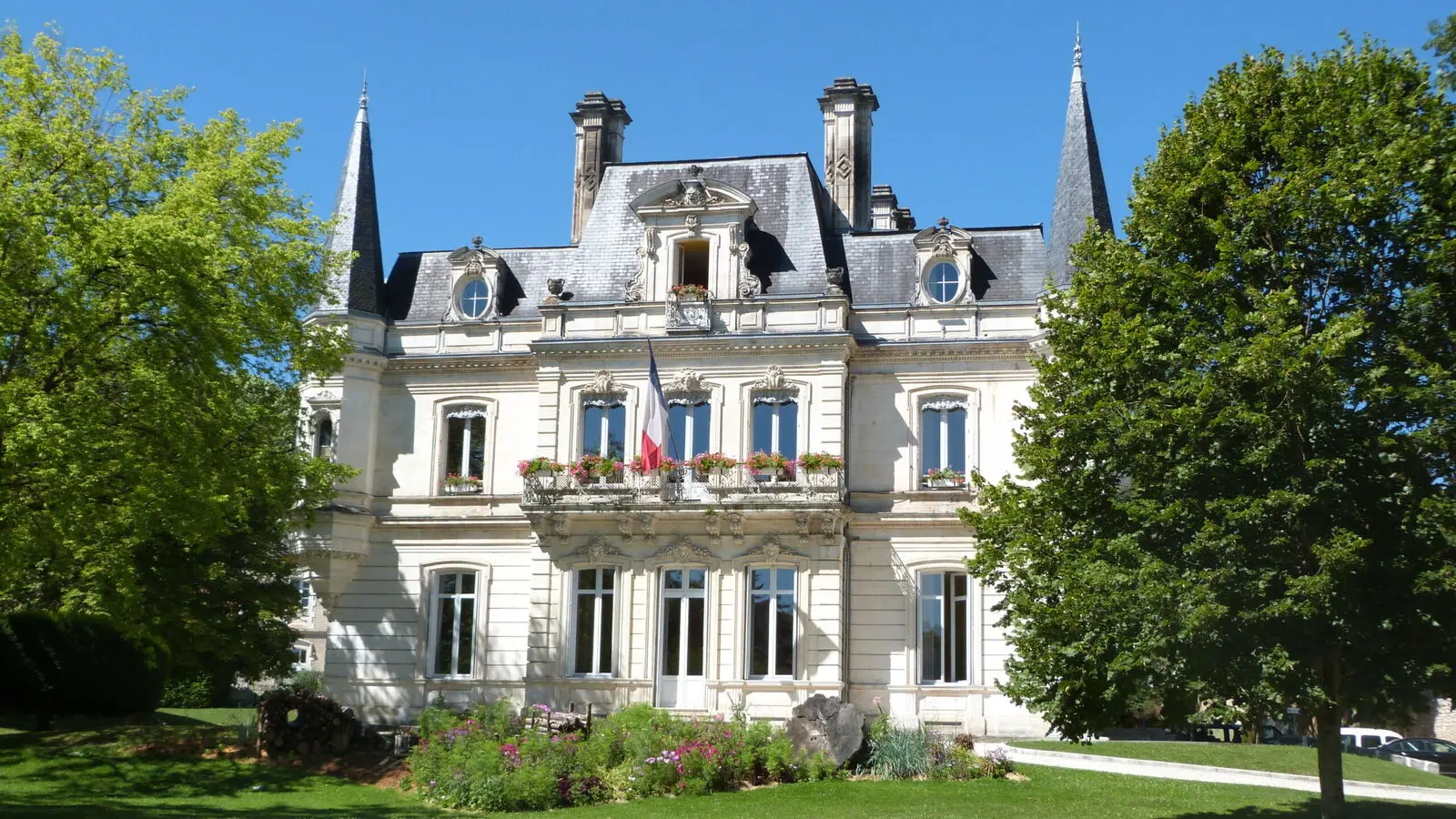 Périgord Inattendu - Ville Fleurie Ribérac