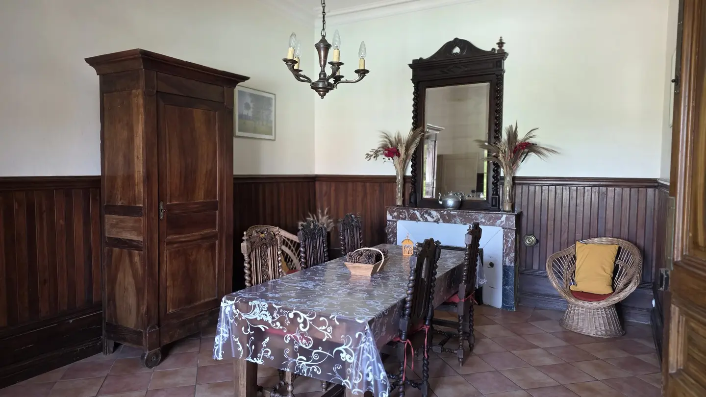 Périgord Noir Vallée Dordogne - Maison Murat - salle à manger