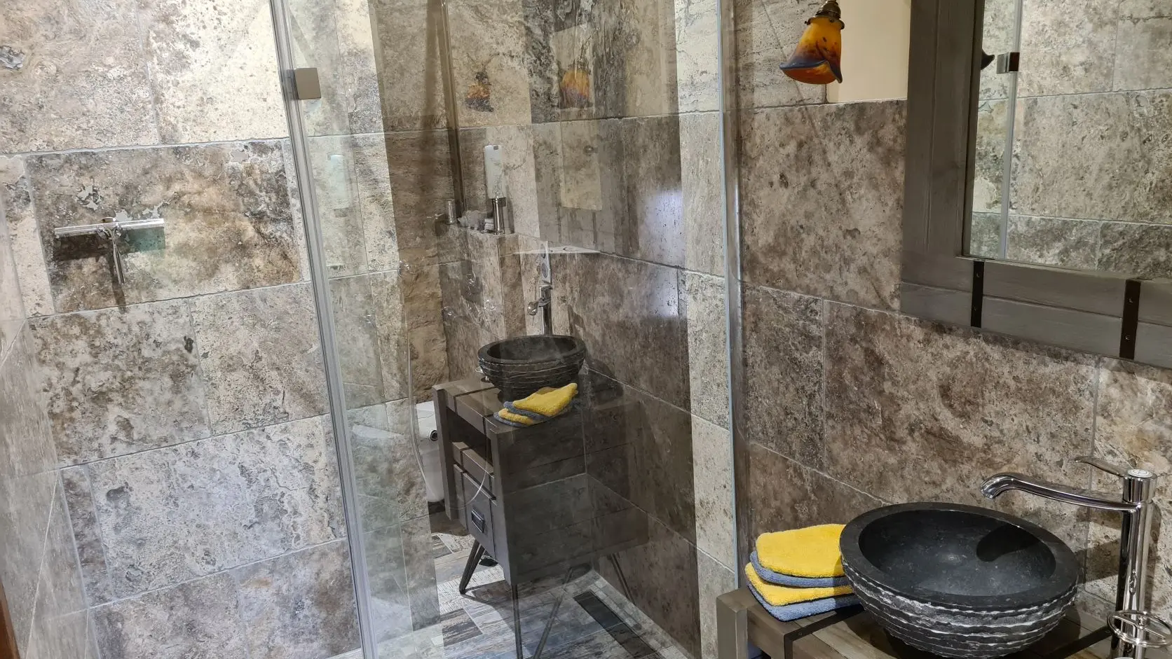 Photo_12_Ferme Tayac TRACASSIN_salle de douche