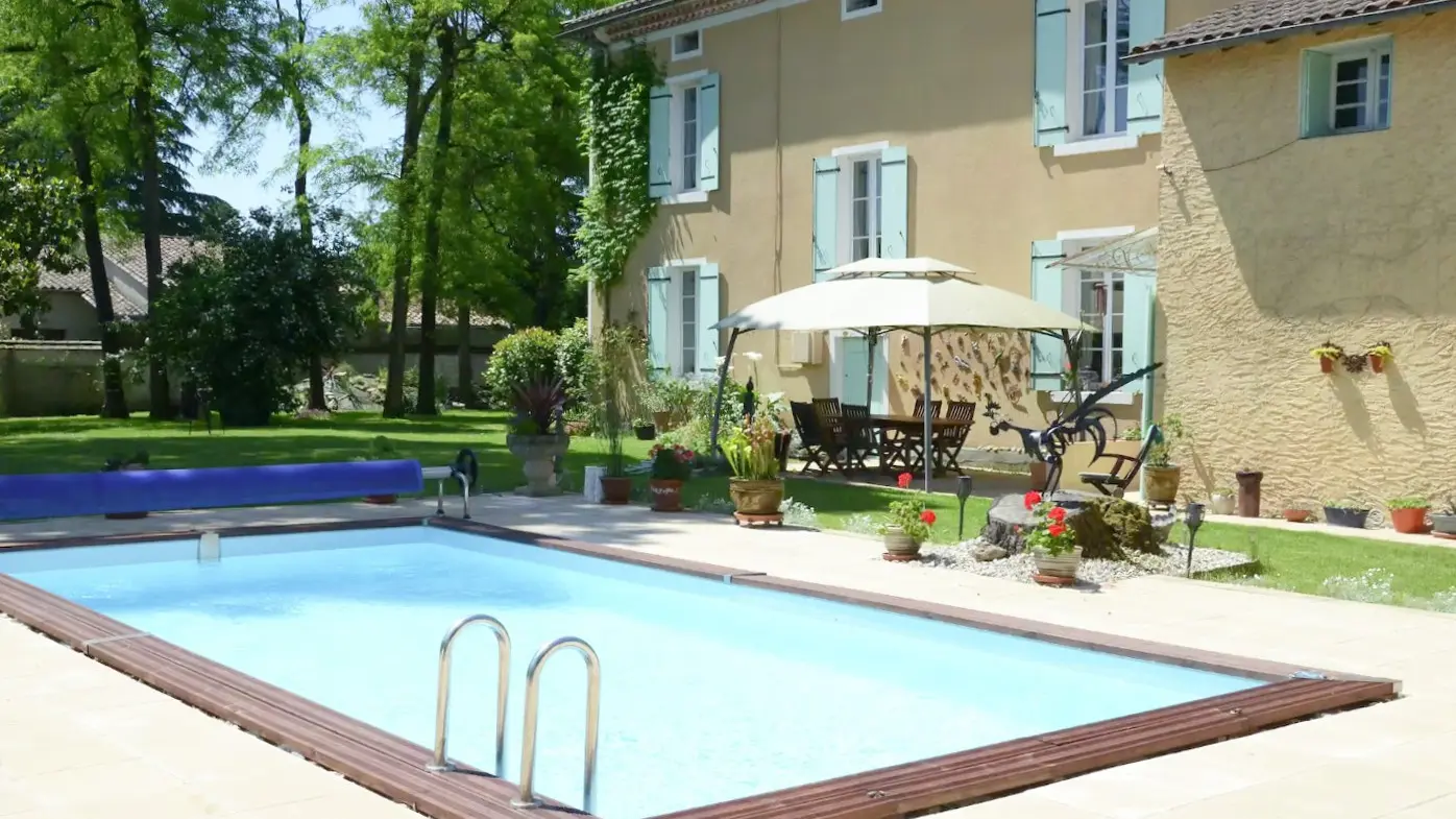 Piscine-maison-Hubert-Faure-façade-arrière