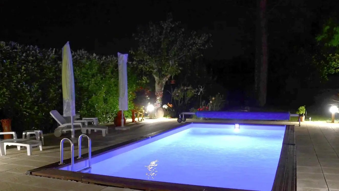 Piscine-de-nuit-maison-Hubert-Faure