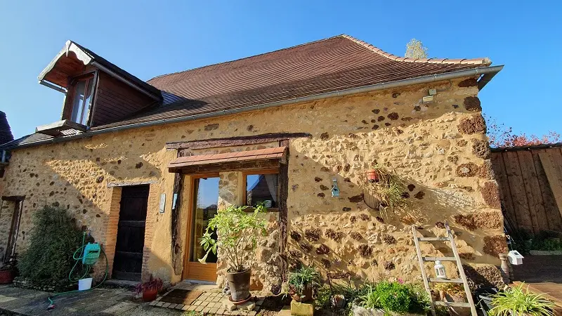 Rouffignac_Gîtes Les Farges_façade Popeye_décembre 2022