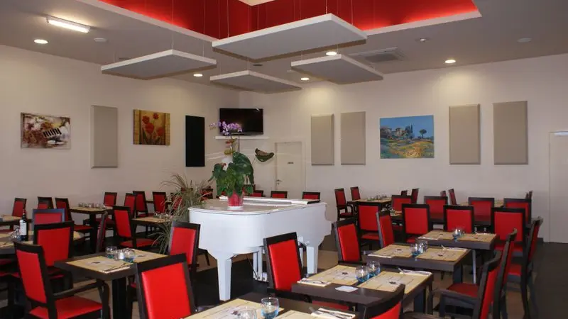 SALLE RESTO PIANO