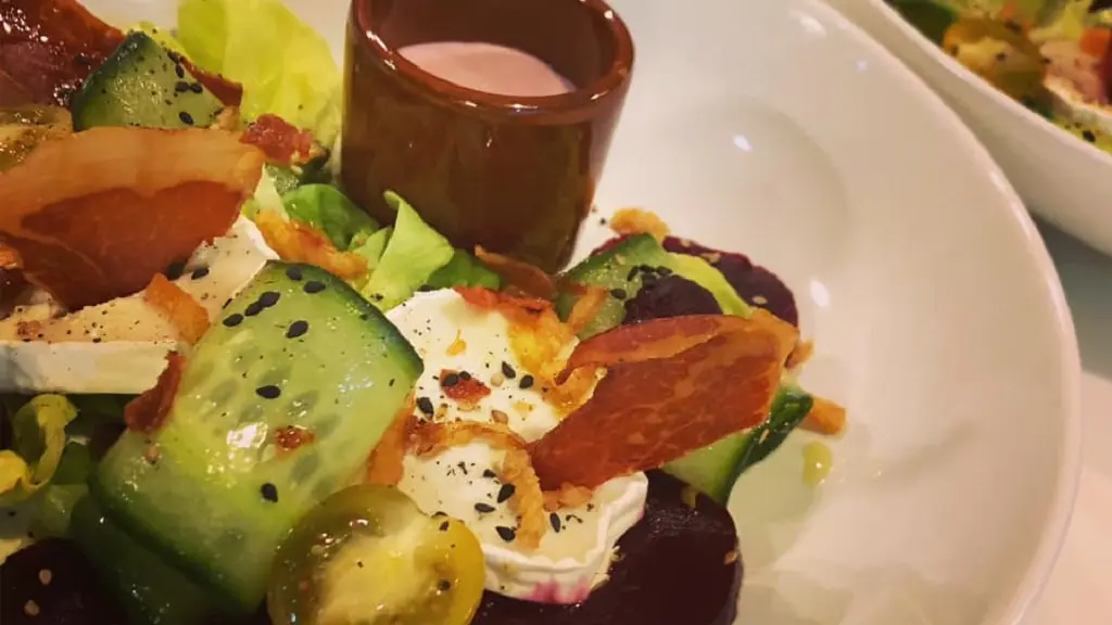Salle-Le-Guinot-plat