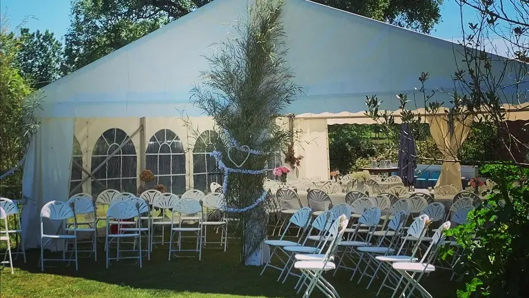 Salle-Le-Guinot-tente-parc
