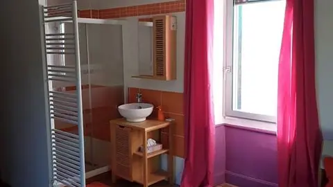 Salle-de-bain-Domaine-La-Salvagie-2