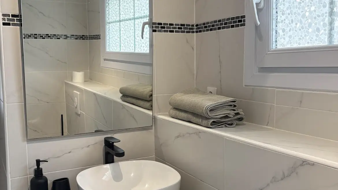 Salle de bains Chambre Mimizan 2025 ©Blond