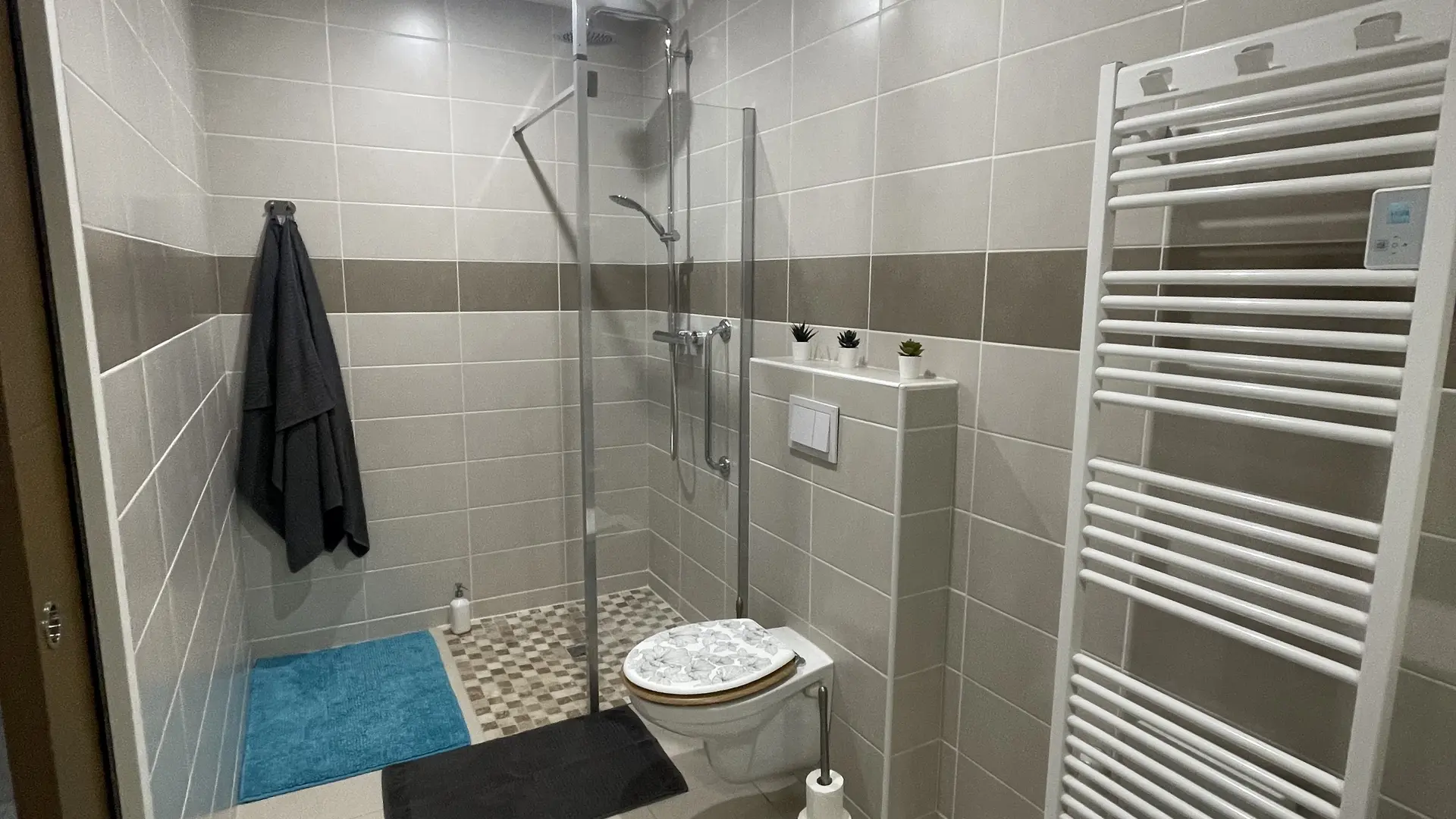 Salle de bains le Petit Charron 2 ©Cassant