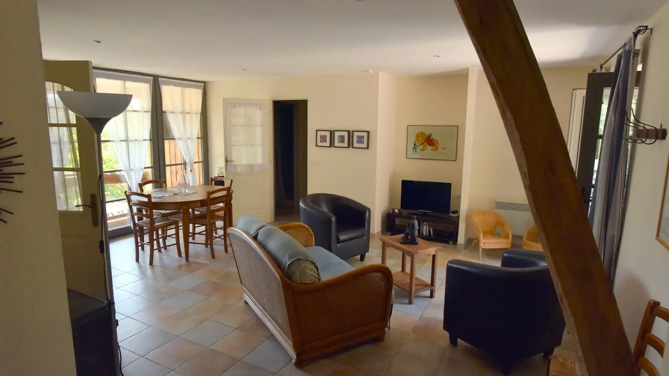Salon-Salle-a-manger---Gite-la-Terrasse