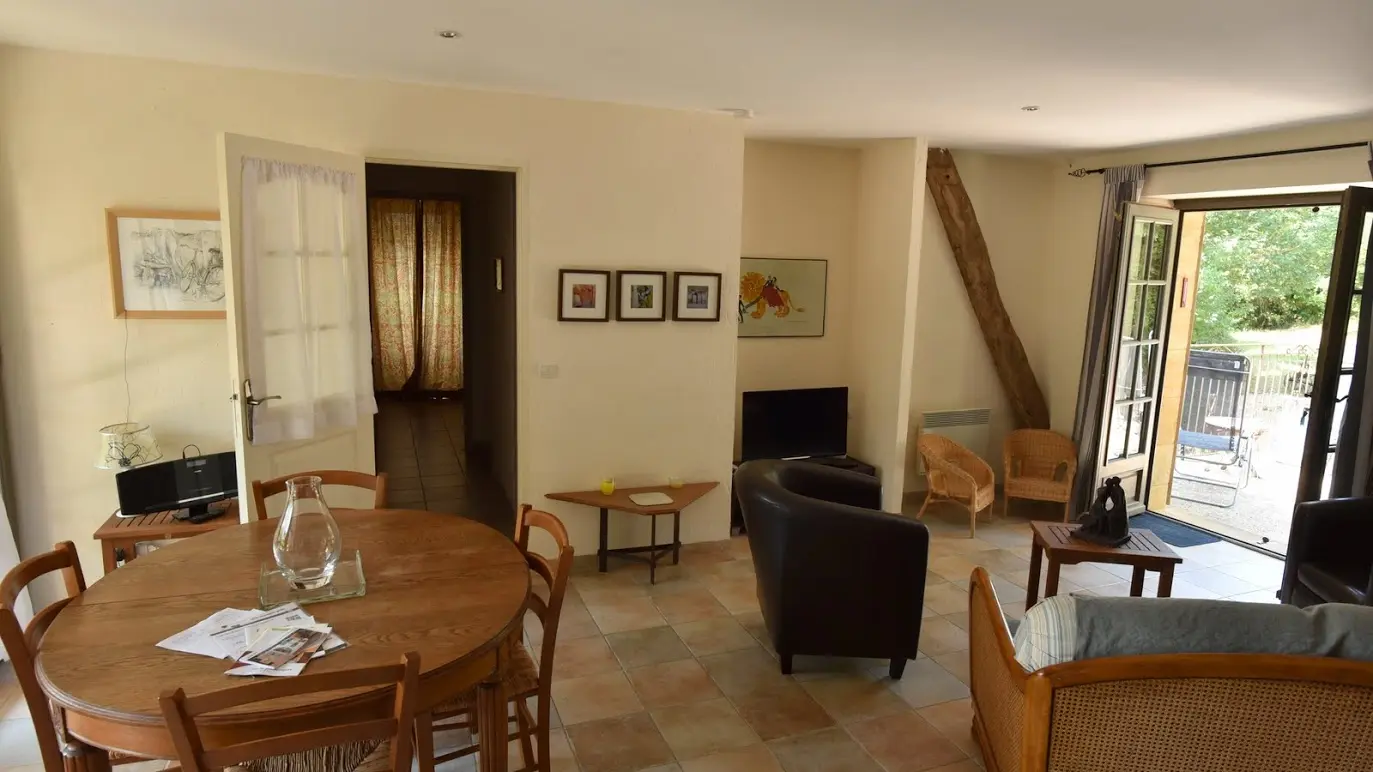 Salon-Salle-a-manger-2---Gite-la-Terrasse