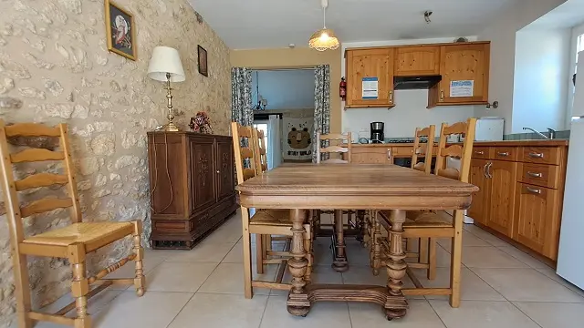 Savignac de Miremont_Terre de Jade_Photo 2 cuisine Hibou_octobre 2024©Muriel Godfroid