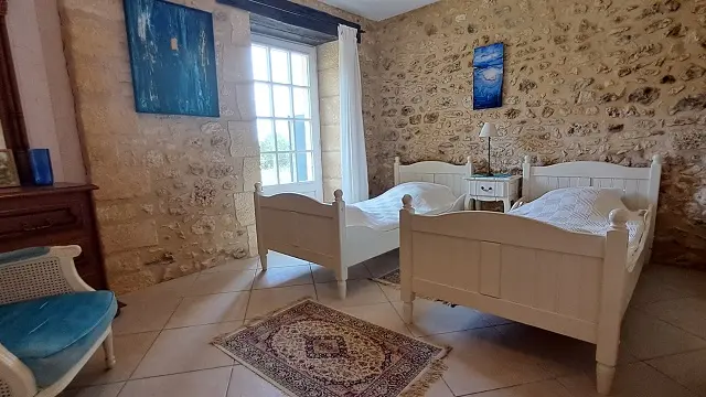 Savignac de Miremont_Terre de Jade_Photo 5 chambre bleue hibou_octobre 2024©Muriel Godfroid