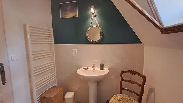 Savignac de Miremont_Terre de Jade_Photo 9 salle d'eau haut évier hibou_octobre 2024©Muriel Godfroid