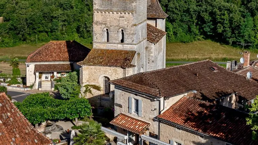 Périgord Inattendu - Village Fleuri Siorac de Ribérac
