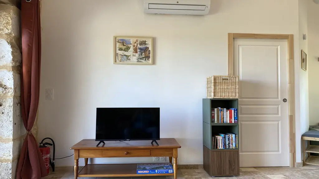 TV A
