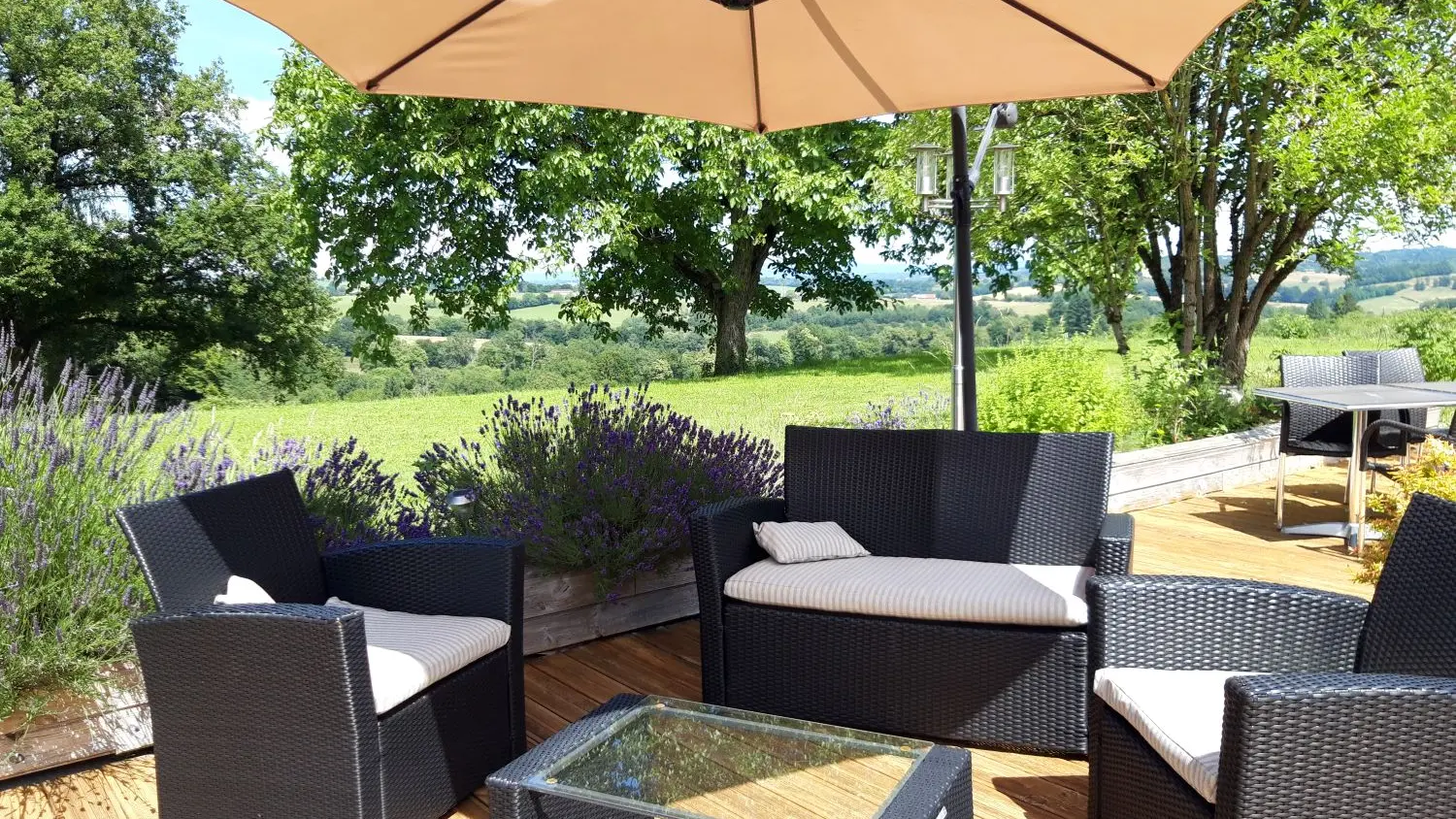 Terrasse © Domaine du Grand Brugeron (2)