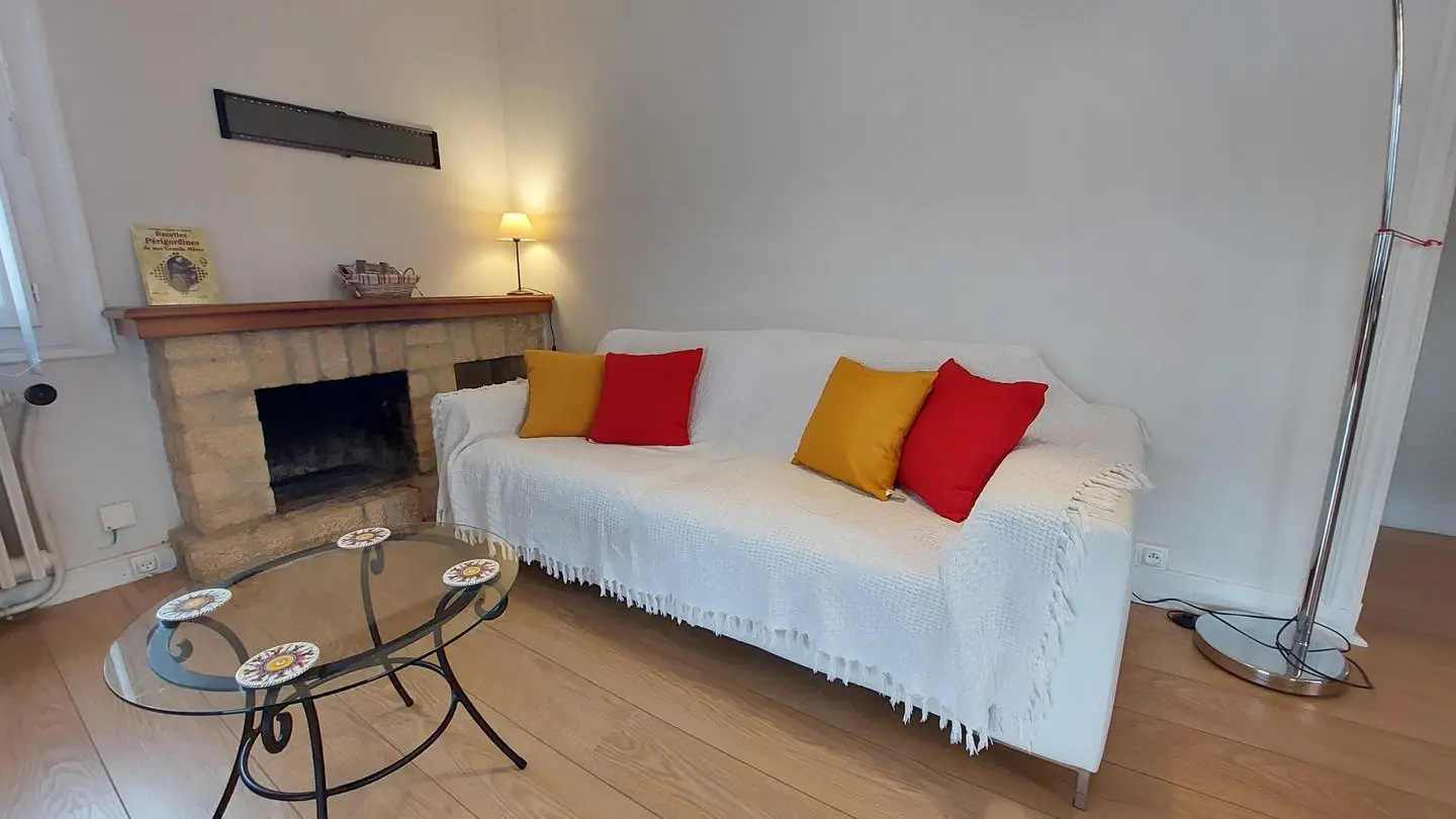 VIEUX CERISIER  1 (4) 8