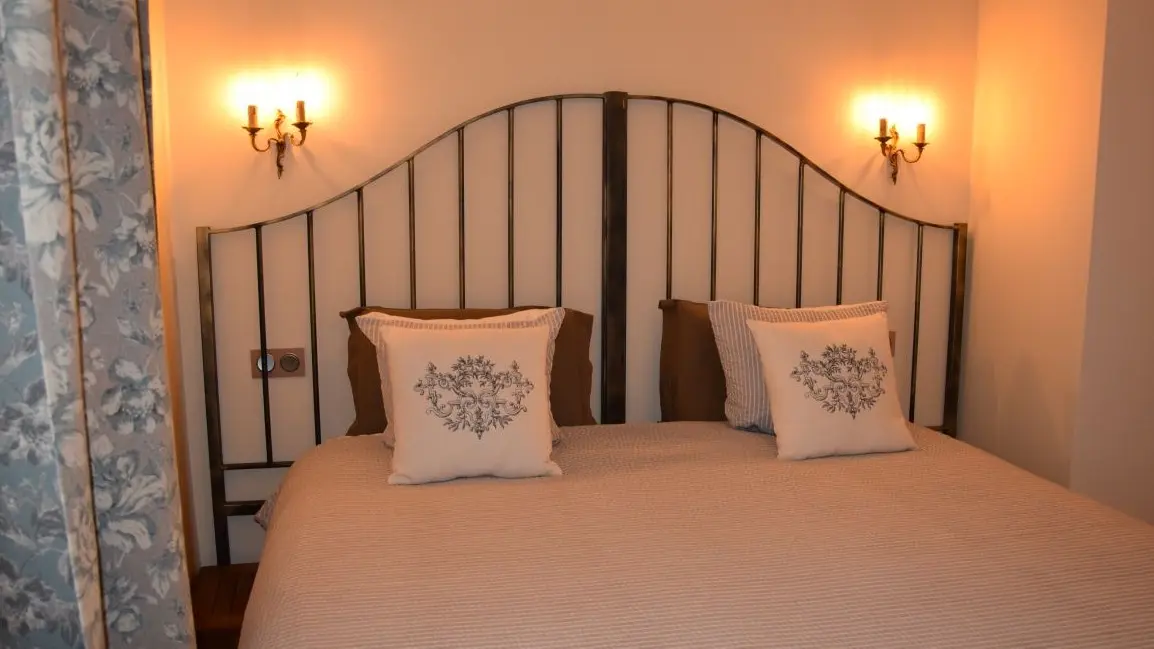 Vallée-Verte-Razac-lit-Chambre2-2