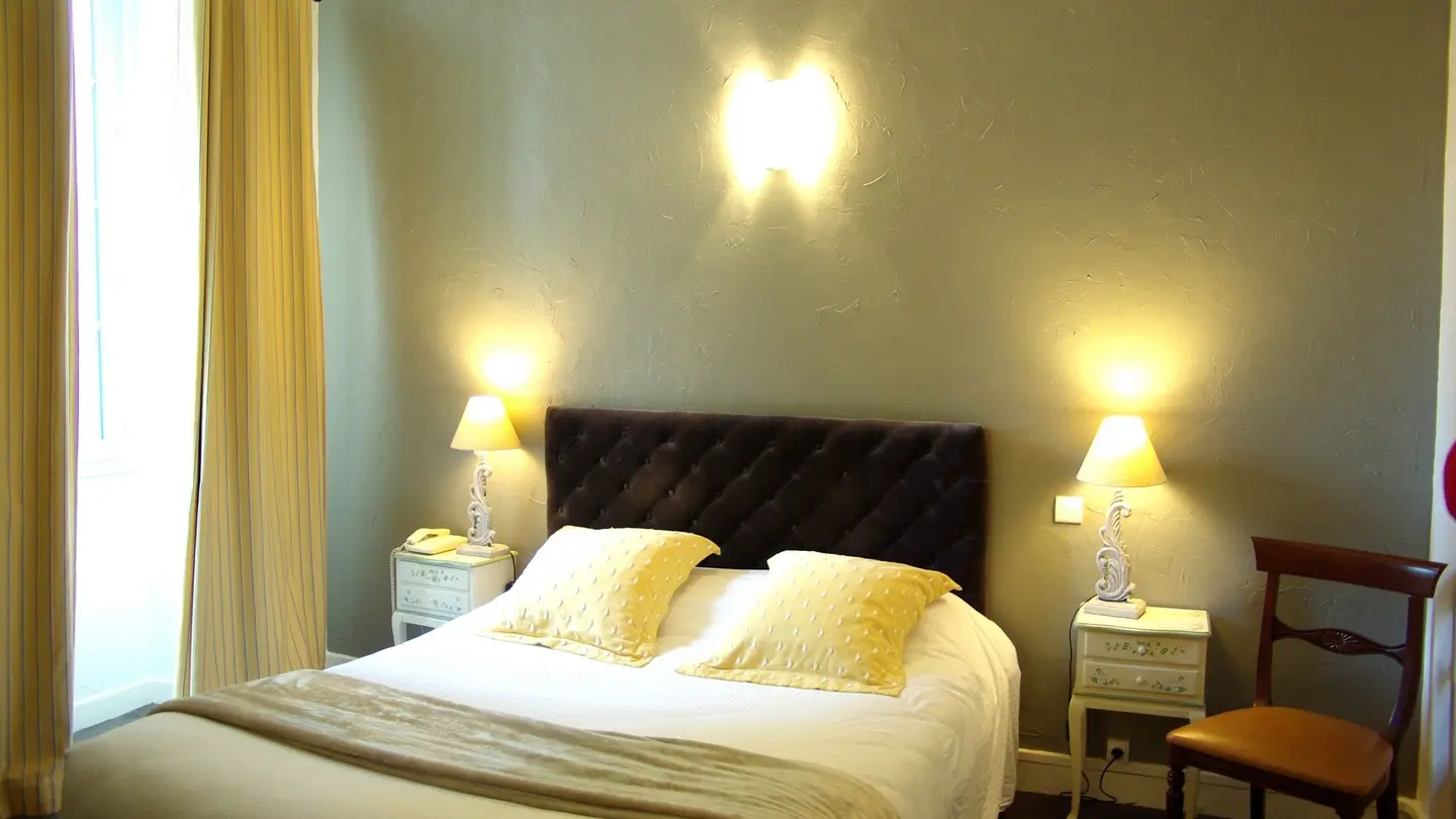 Hôtel Villa Montpensier - Pau - Chambre double jaune