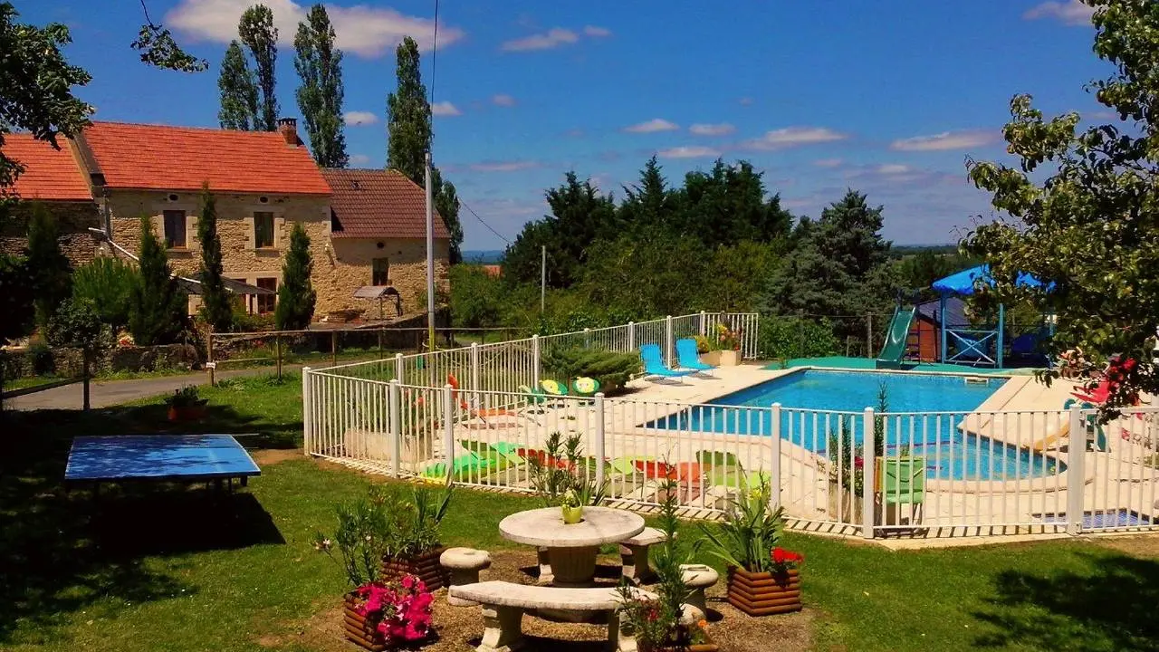 Vue-d-ensemble-Au-mas-de-Mayac