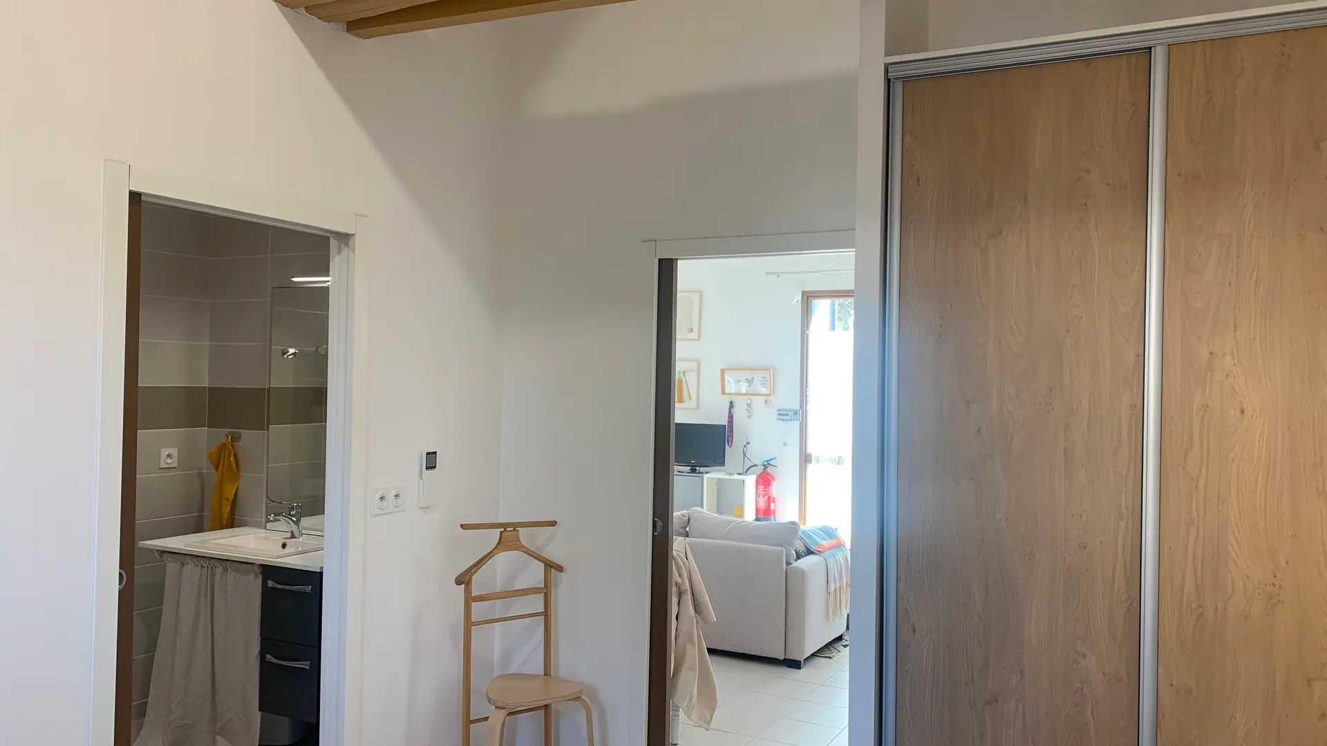 Vue depuis chambre Le Petit Charron ©OTC