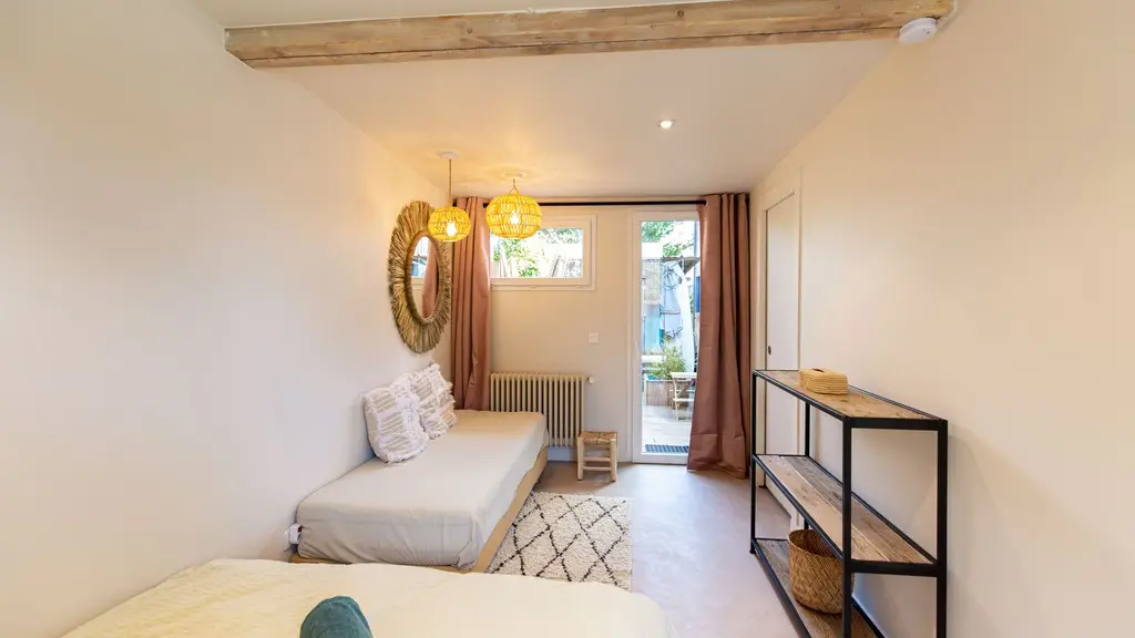 Waikiki-lounge-boardnbreakfast-landes2
