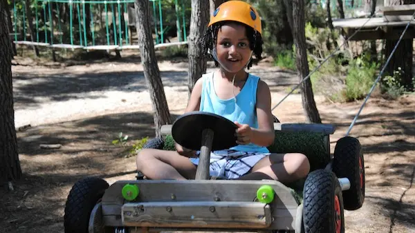 accrobranche-petit-enfant-bebe-montalivet-pres-de-bordeaux-soulac-lacanau-hourtin-carcans