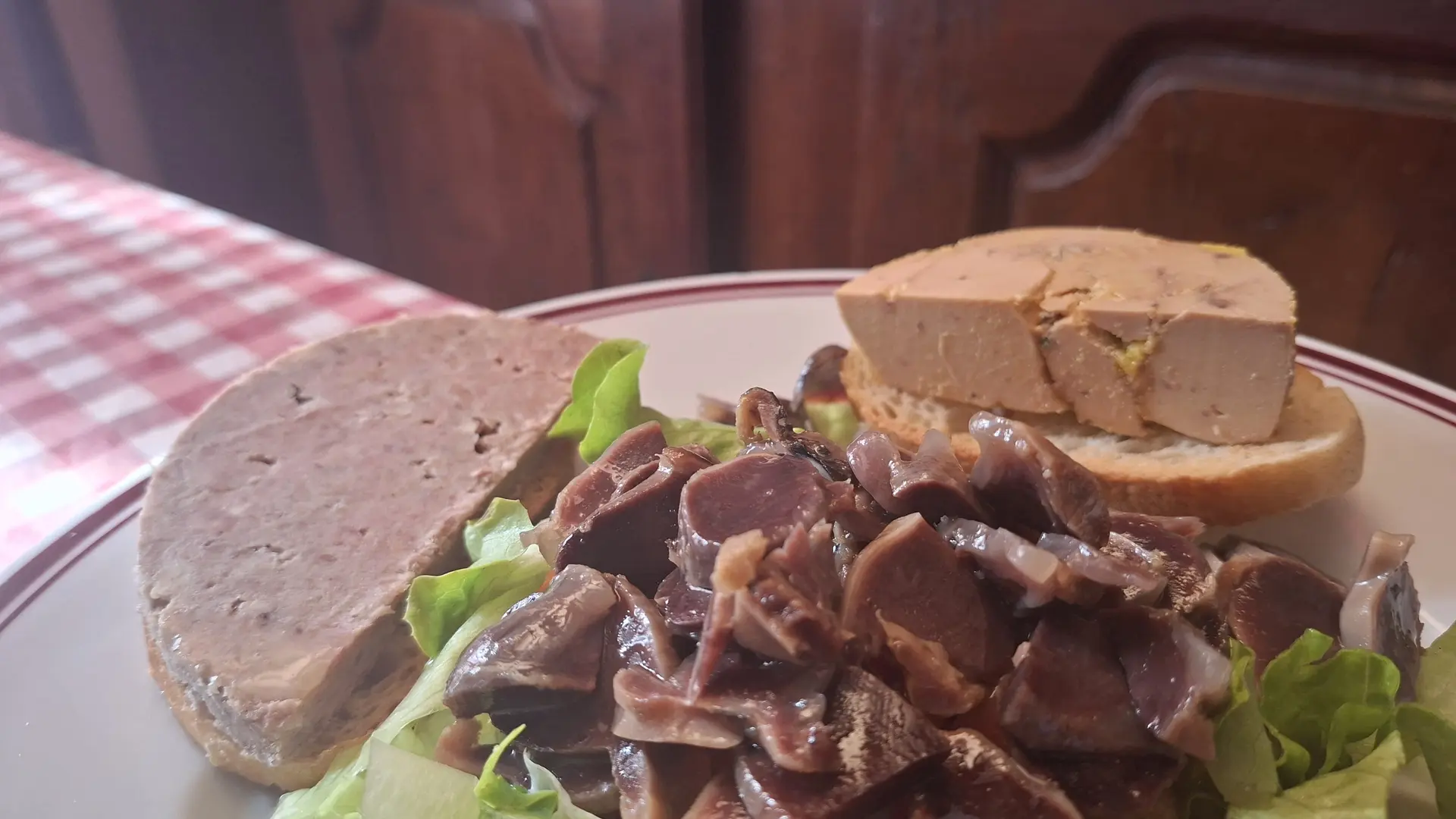 assiette landaise ferme auberge Marquine Mugron ©OT Terres de Chalosse - SD