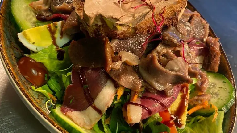 au-bon-accueil-st-vincent-de-connezac-salade