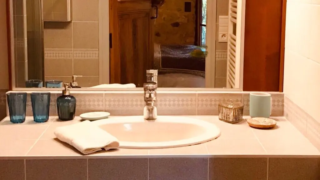 bathroom-4_orig