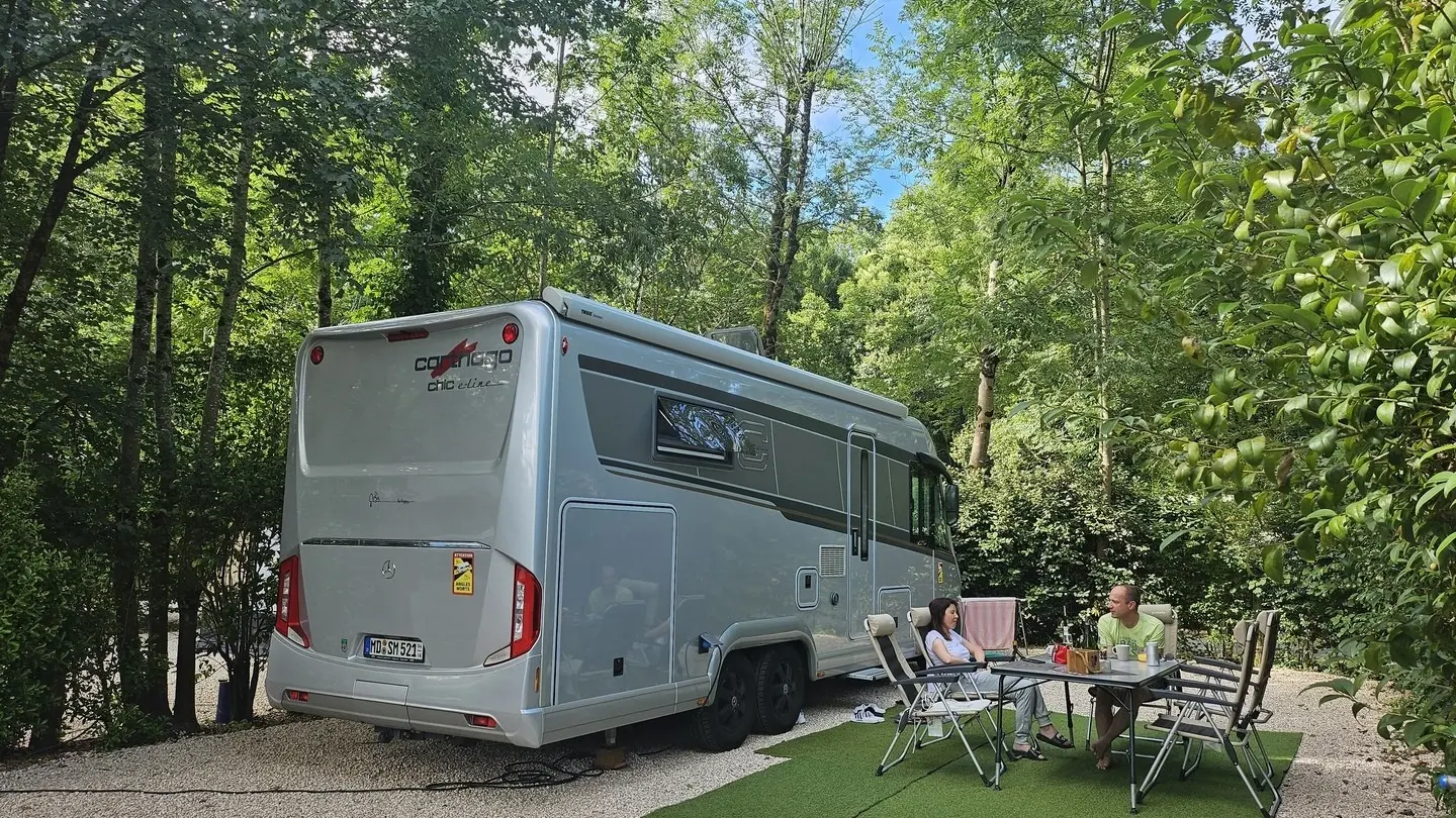 Camping City Nature - lescar - espace camping car