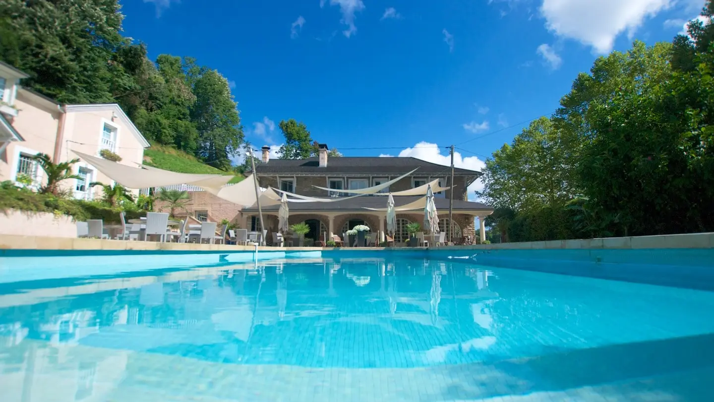 Le Castel du Pont d'Oly - Jurançon - Piscine