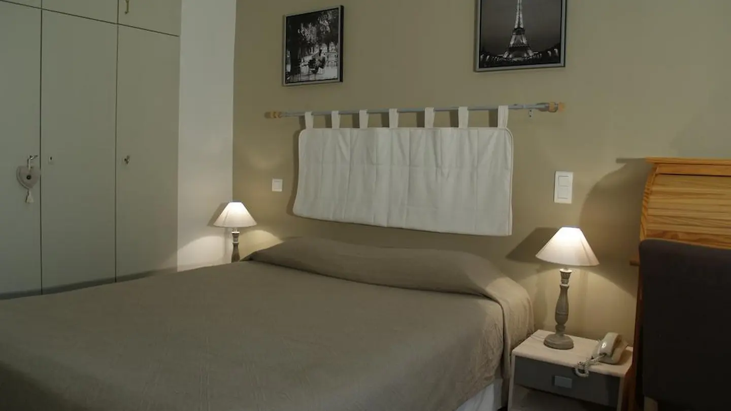 Hôtel Central - Pau - Chambre double beige