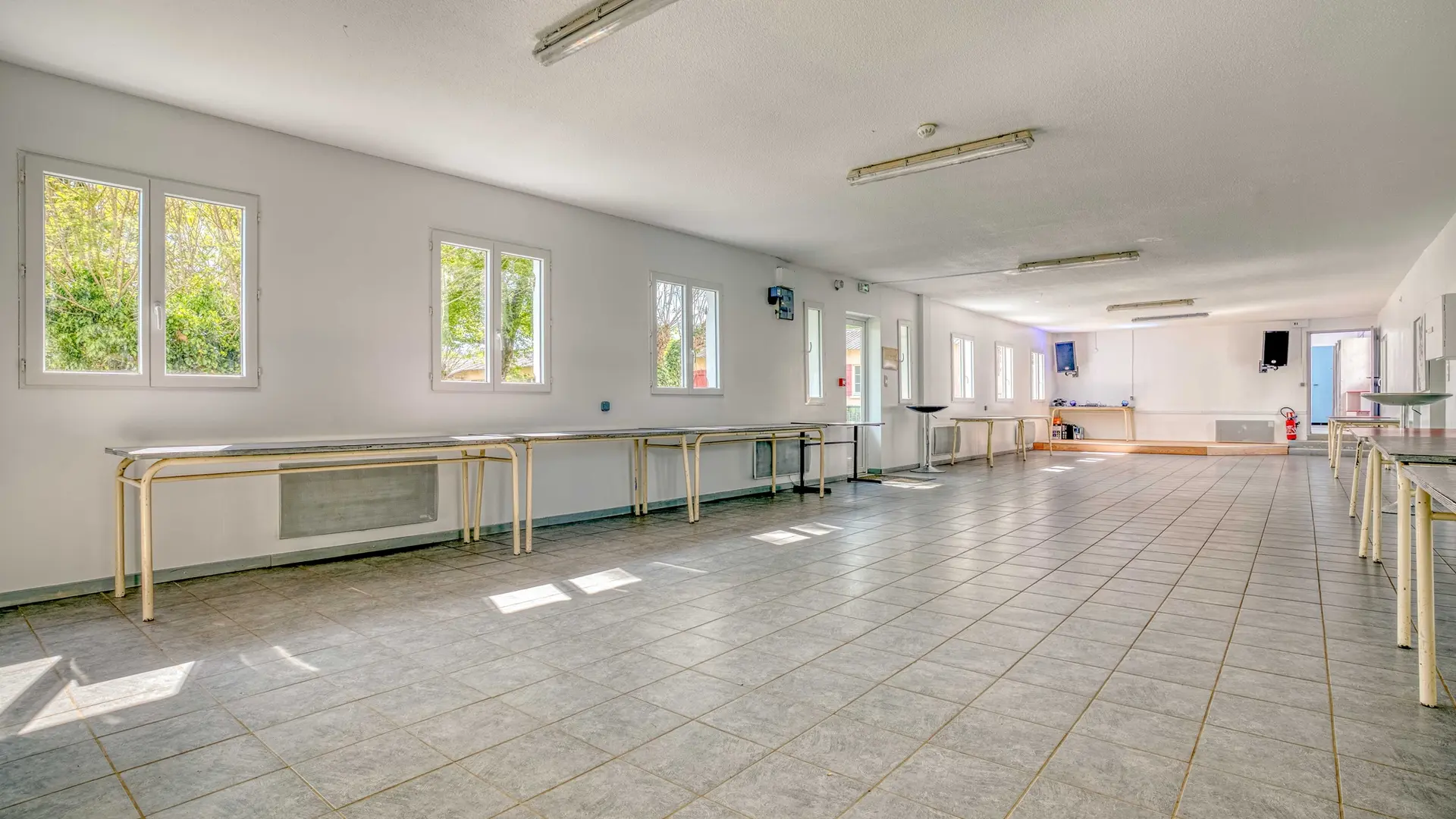 centre-baan-thai-salle-réception-villamblard-tourisme-vallée-isle