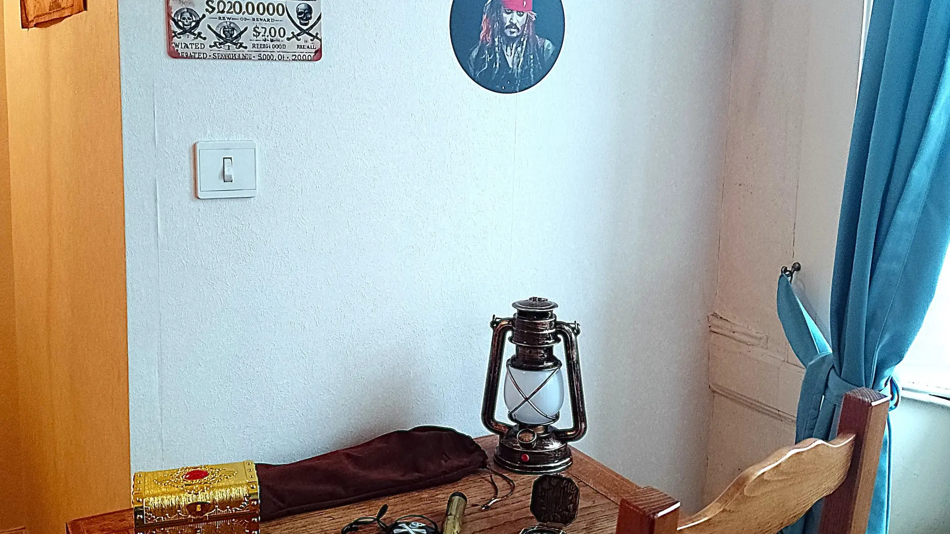 chambre pirate -table-