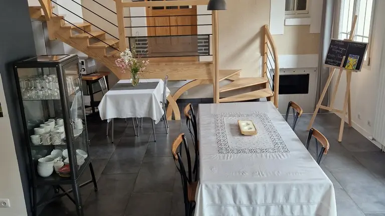 maison d'hôtes la fabrique_st astier_salle à manger
