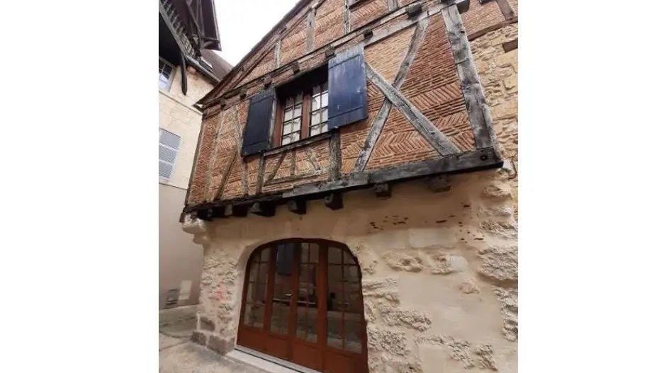 STUDIO MR CHARPENTIER