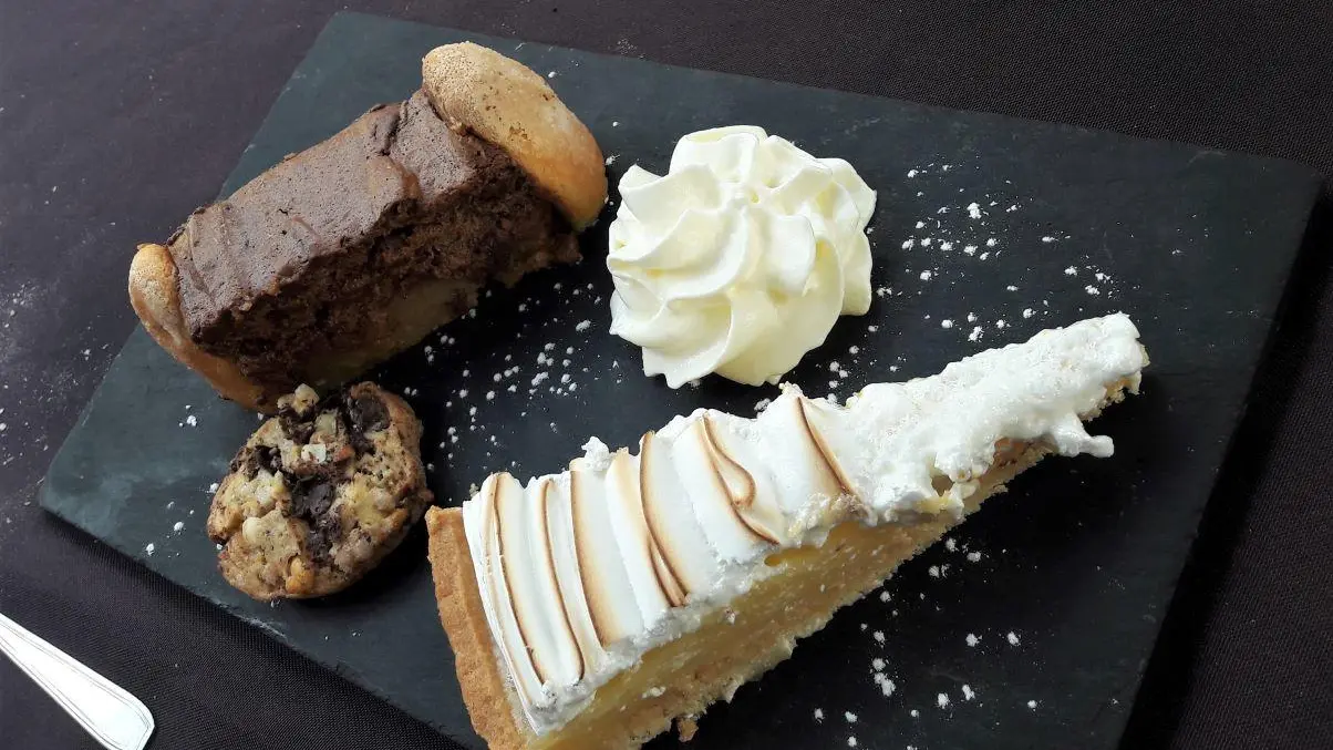dessert gourmand
