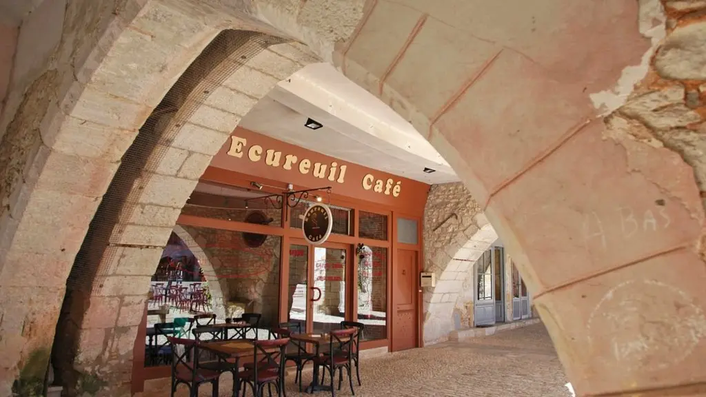 ecureil cafe 1