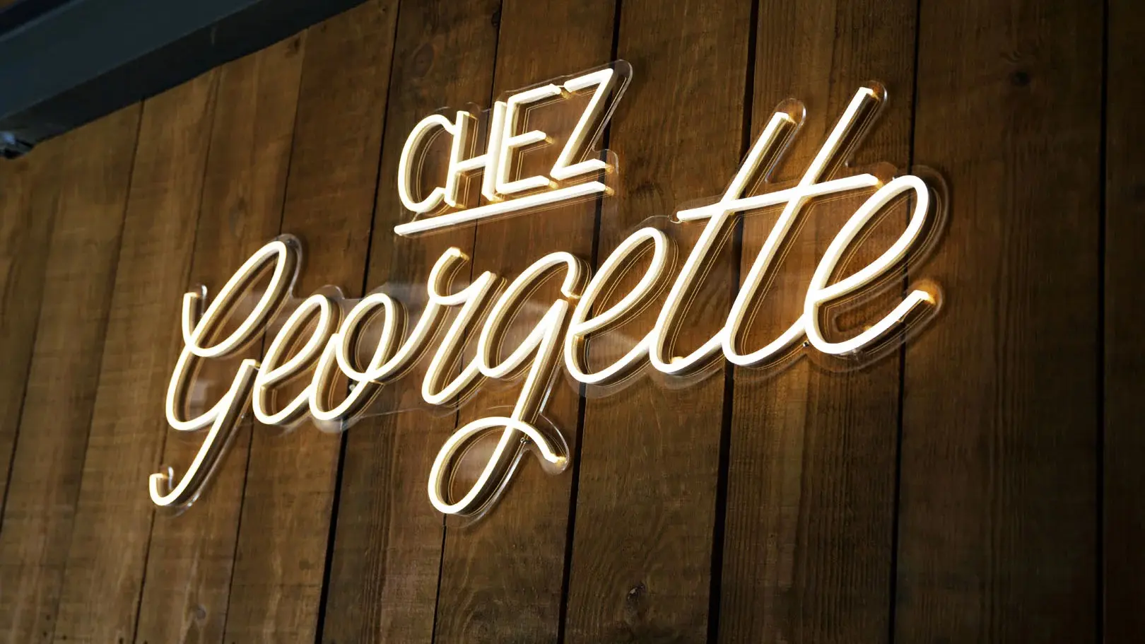 facade-entree-restaurant-guinguette-chez-georgette-sarlat-perigord-2