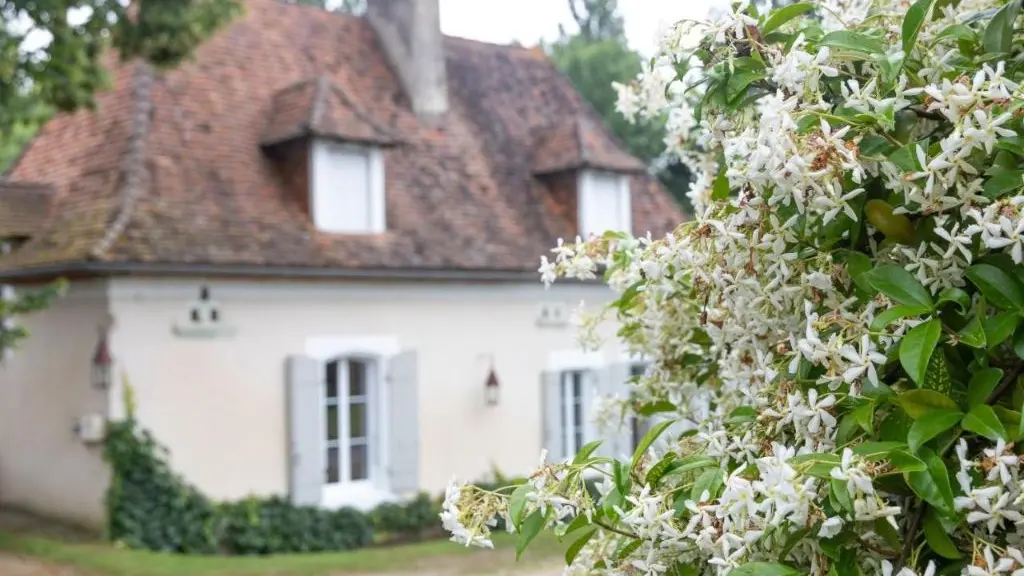 façade-moulin-de-villeverneix